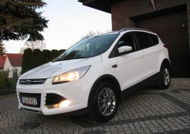 FORD Kuga 2.0 TDCi 2x4 SYNC
