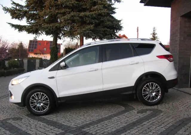 FORD Kuga 2.0 TDCi 2x4 SYNC