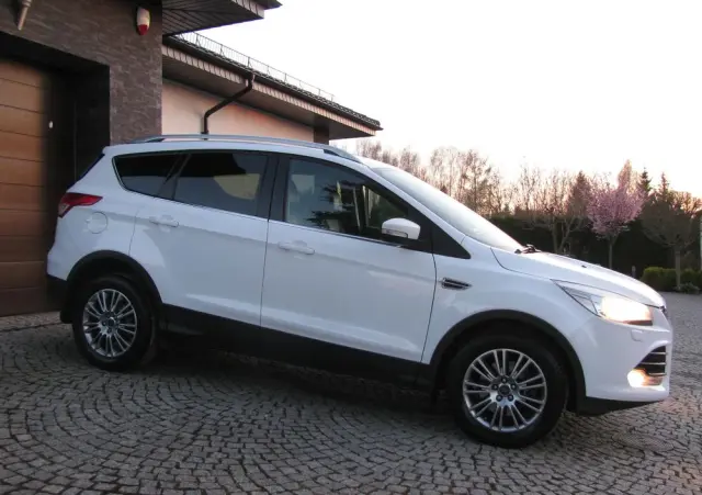 FORD Kuga 2.0 TDCi 2x4 SYNC