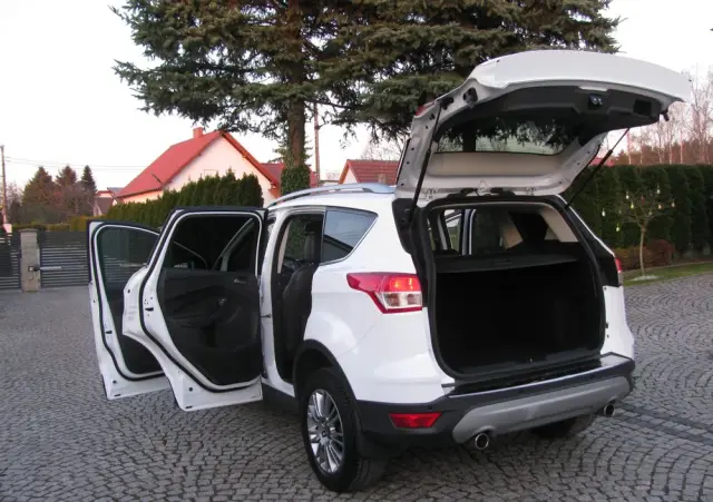 FORD Kuga 2.0 TDCi 2x4 SYNC