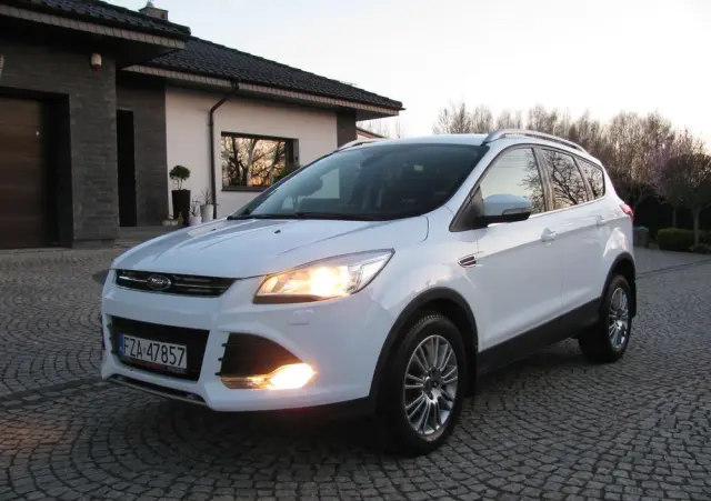 FORD Kuga 2.0 TDCi 2x4 SYNC