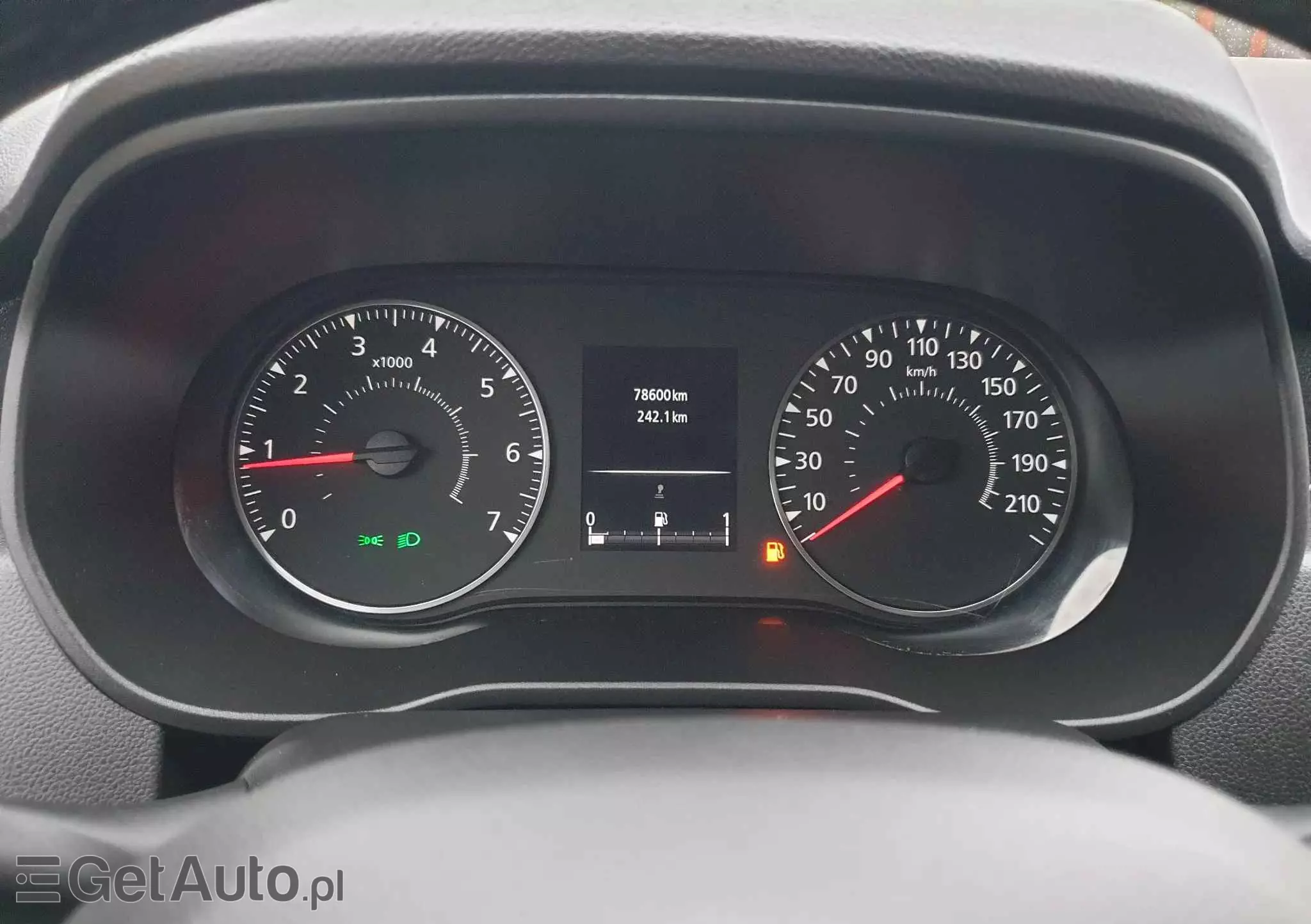 DACIA Duster 1.6 SCe Connected by Orange