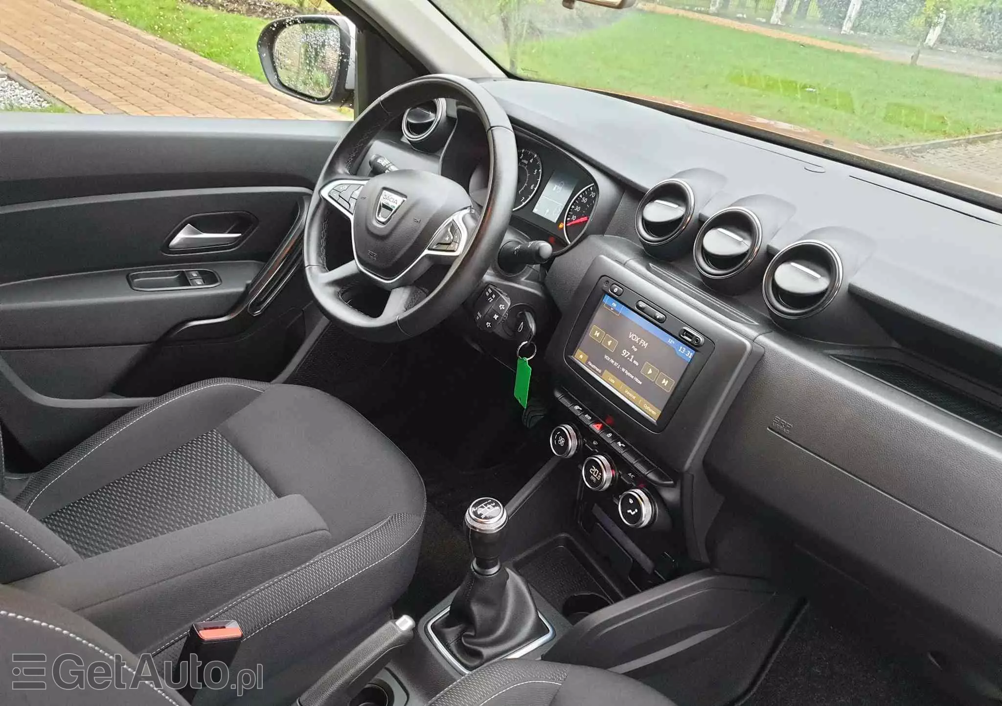 DACIA Duster 1.6 SCe Connected by Orange
