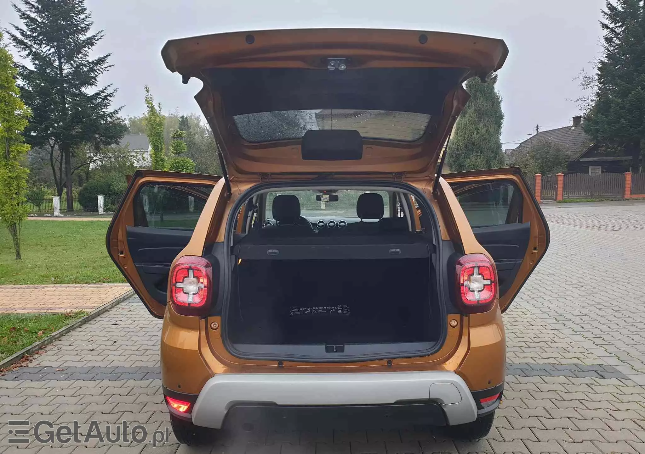 DACIA Duster 1.6 SCe Connected by Orange