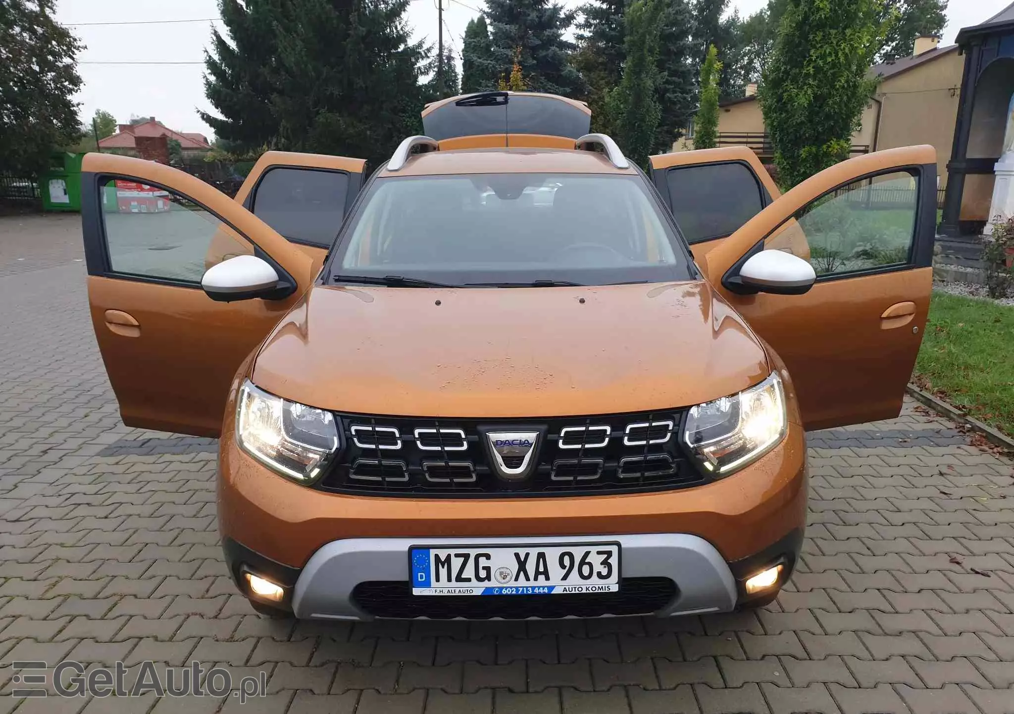 DACIA Duster 1.6 SCe Connected by Orange