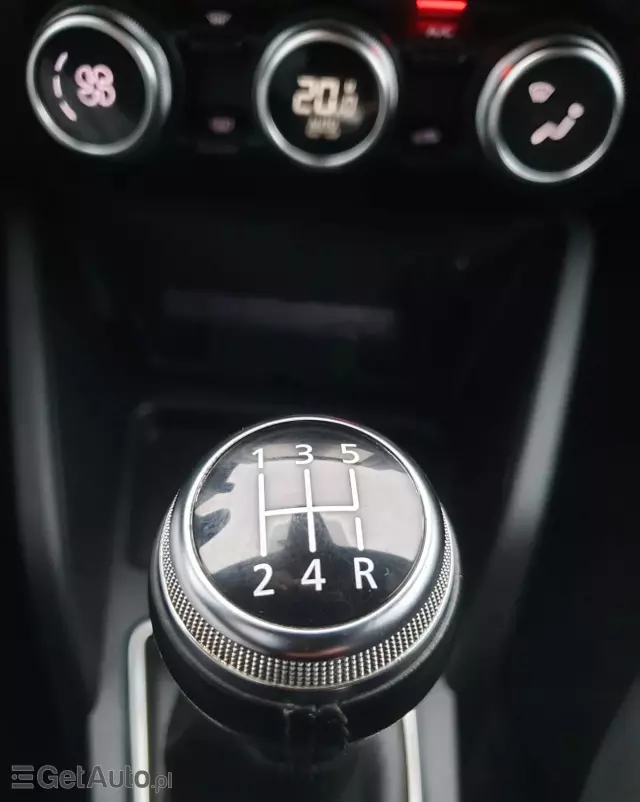 DACIA Duster 1.6 SCe Connected by Orange