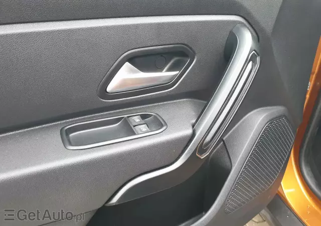 DACIA Duster 1.6 SCe Connected by Orange