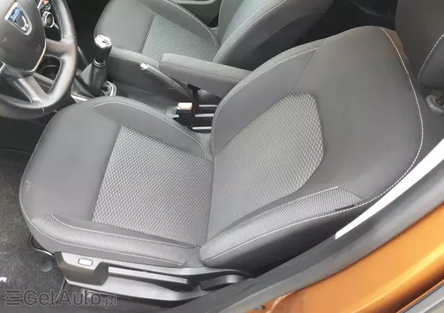 DACIA Duster 1.6 SCe Connected by Orange