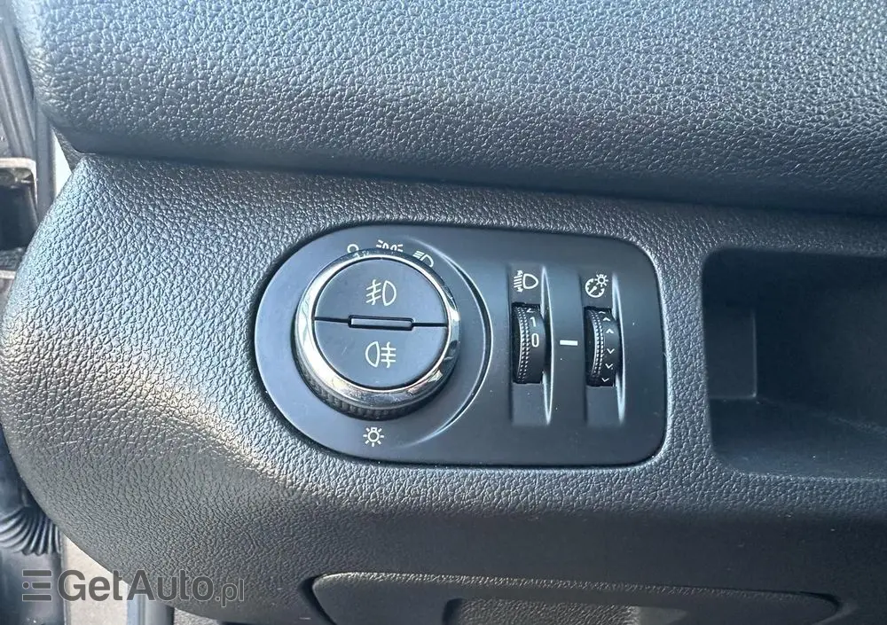 OPEL Meriva 1.4 T Essentia S&S