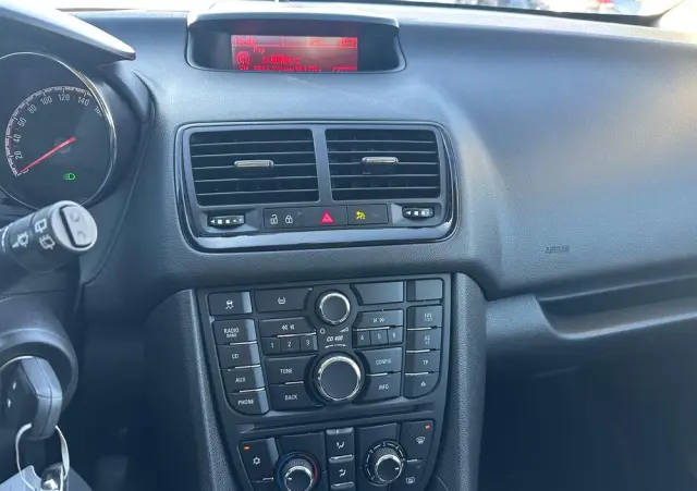 OPEL Meriva 1.4 T Essentia S&S