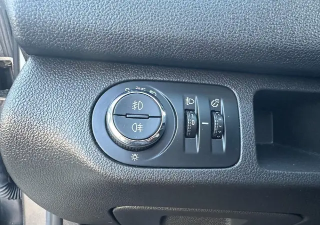 OPEL Meriva 1.4 T Essentia S&S