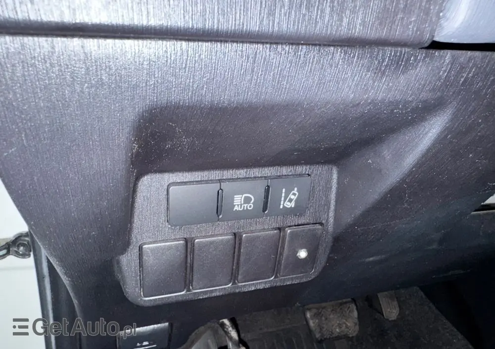 TOYOTA Prius+ (Hybrid) Comfort