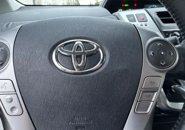 TOYOTA Prius+ (Hybrid) Comfort