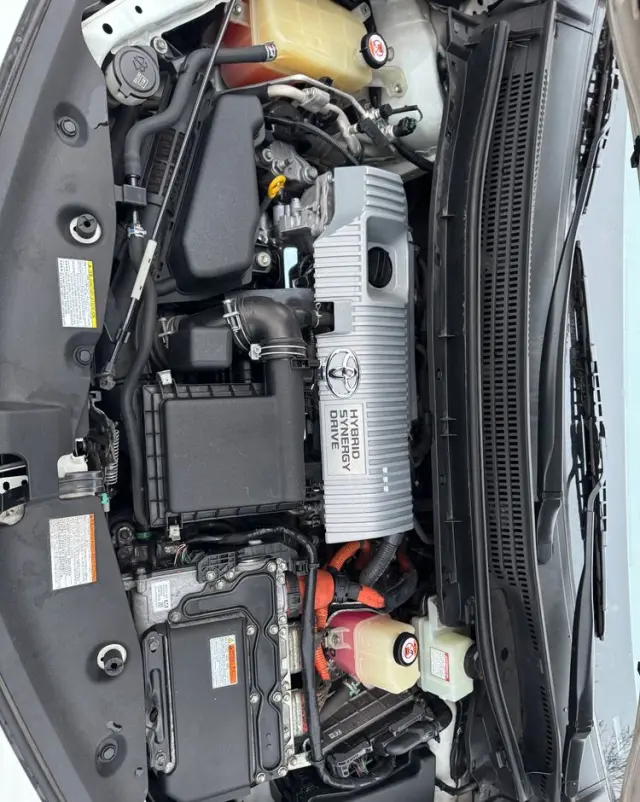 TOYOTA Prius+ (Hybrid) Comfort