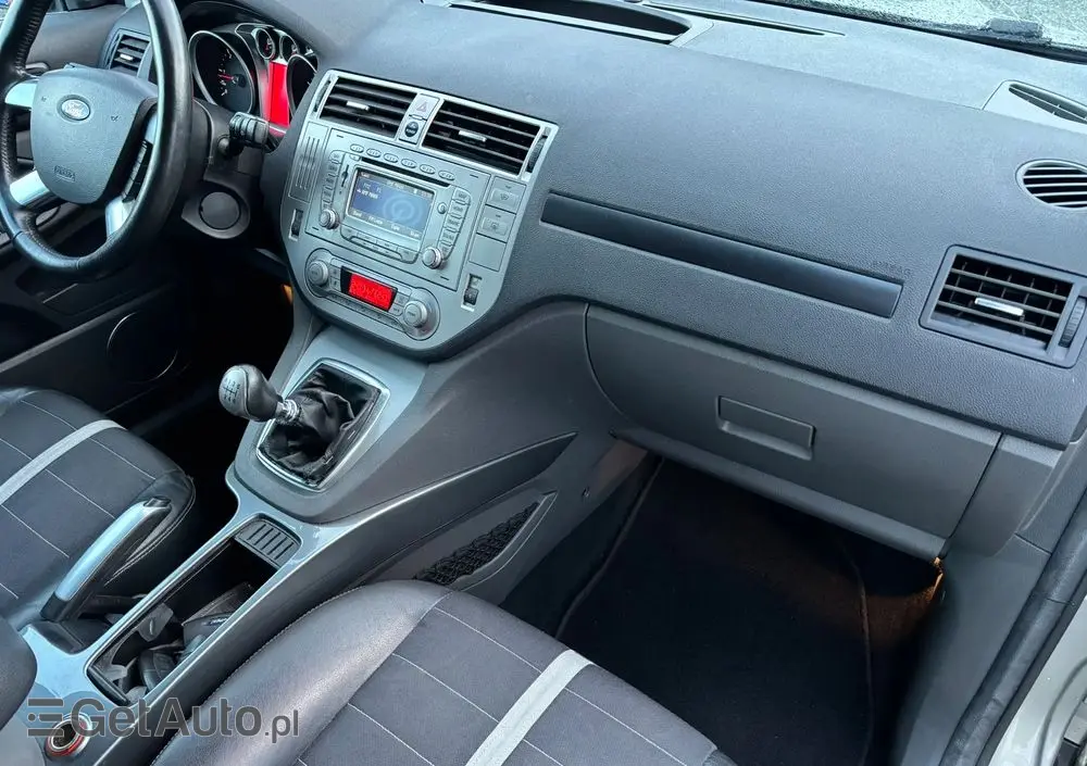 FORD Kuga 2.0 TDCi 2x4 Titanium