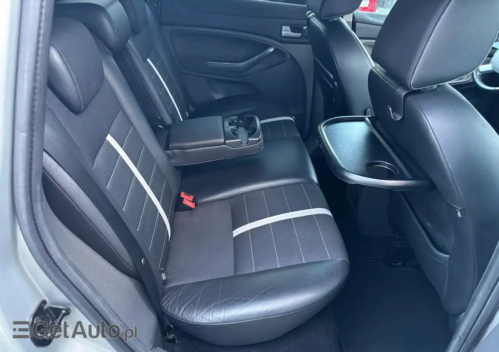 FORD Kuga 2.0 TDCi 2x4 Titanium