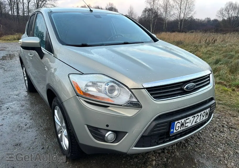 FORD Kuga 2.0 TDCi 2x4 Titanium