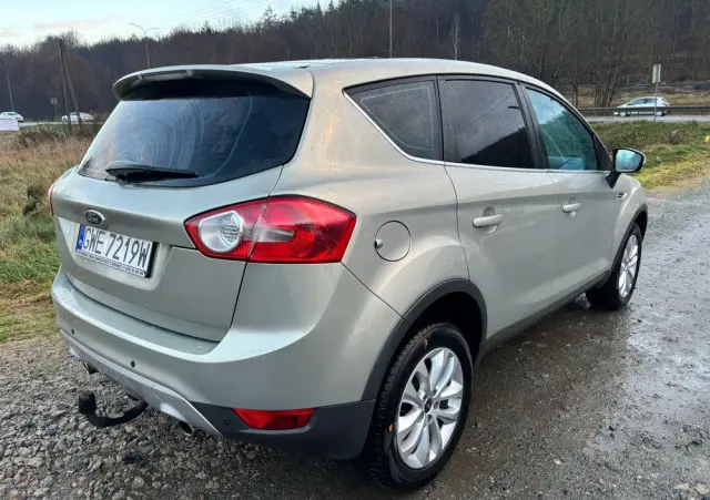 FORD Kuga 2.0 TDCi 2x4 Titanium