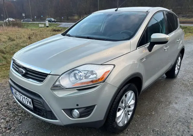 FORD Kuga 2.0 TDCi 2x4 Titanium