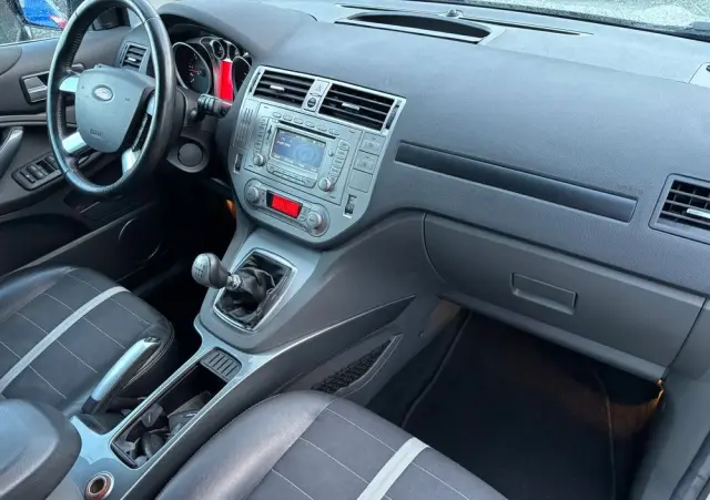 FORD Kuga 2.0 TDCi 2x4 Titanium