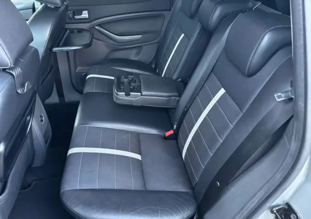 FORD Kuga 2.0 TDCi 2x4 Titanium