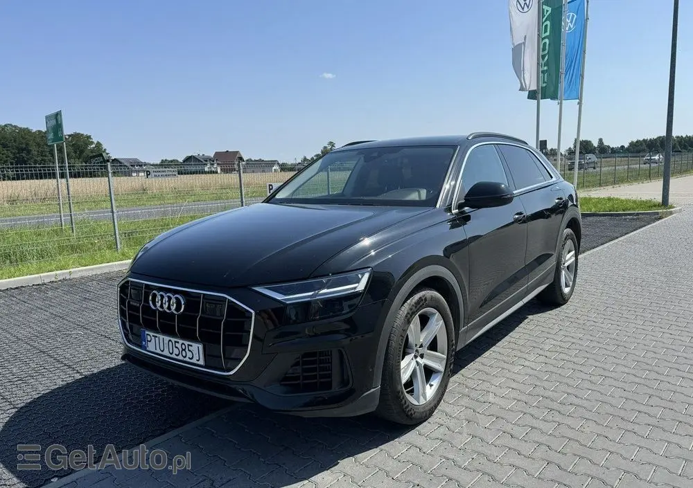 AUDI Q8 55 TFSI quattro tiptronic