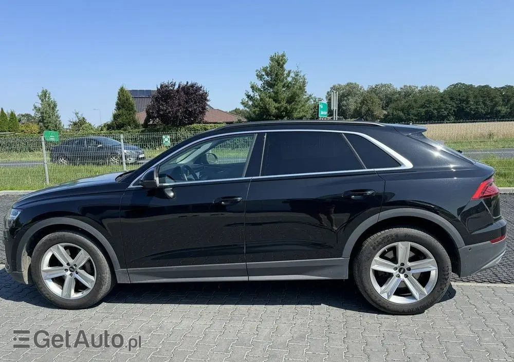 AUDI Q8 55 TFSI quattro tiptronic