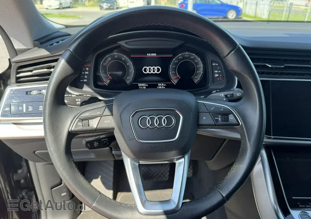 AUDI Q8 55 TFSI quattro tiptronic