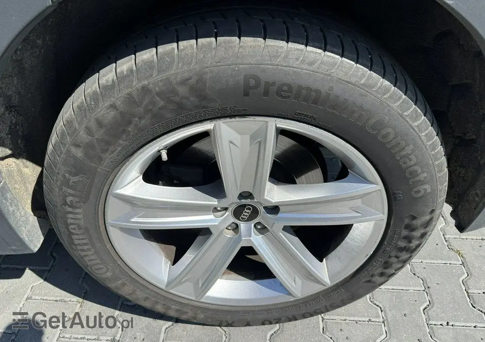 AUDI Q8 55 TFSI quattro tiptronic