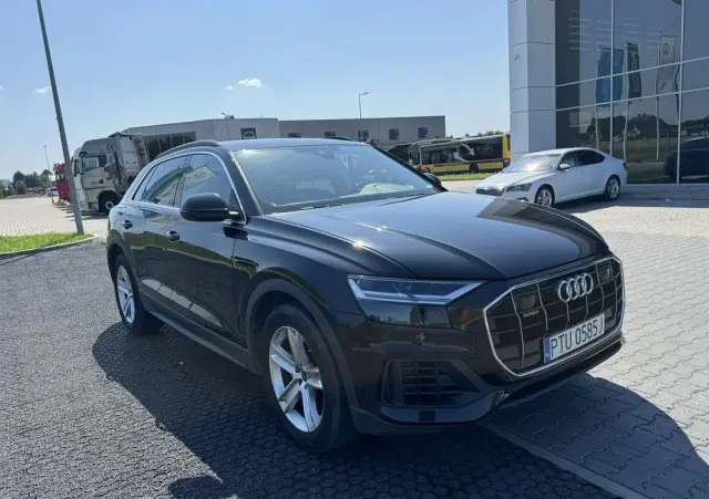 AUDI Q8 55 TFSI quattro tiptronic