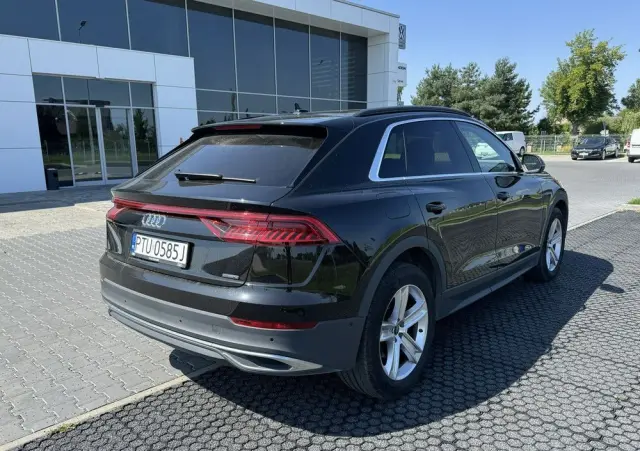 AUDI Q8 55 TFSI quattro tiptronic