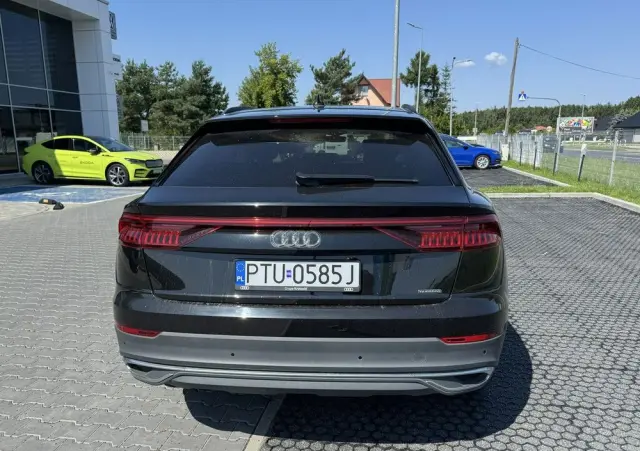 AUDI Q8 55 TFSI quattro tiptronic