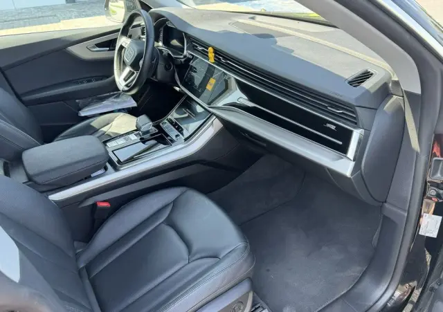 AUDI Q8 55 TFSI quattro tiptronic