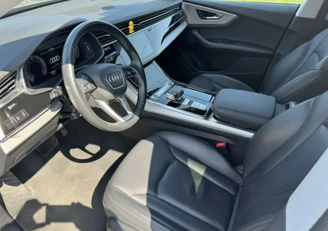 AUDI Q8 55 TFSI quattro tiptronic