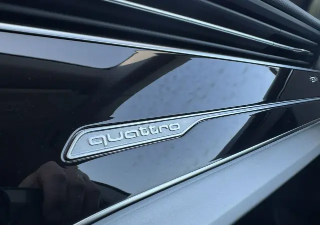 AUDI Q8 55 TFSI quattro tiptronic