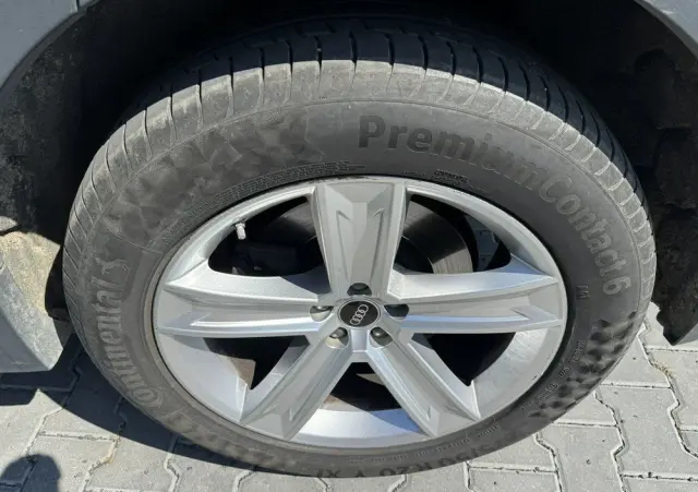 AUDI Q8 55 TFSI quattro tiptronic