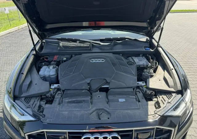 AUDI Q8 55 TFSI quattro tiptronic