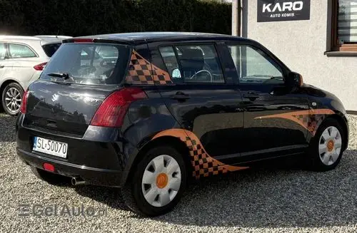 SUZUKI Swift 