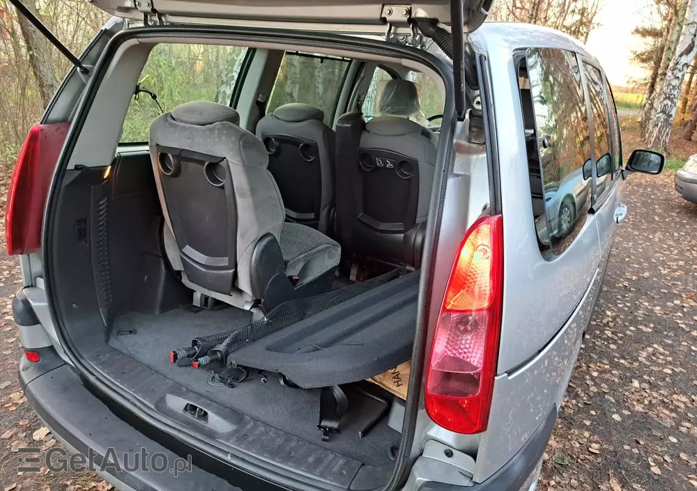 PEUGEOT 807 2.0 HDi Trendy