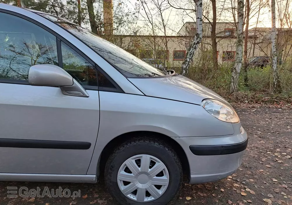 PEUGEOT 807 2.0 HDi Trendy