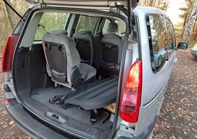 PEUGEOT 807 2.0 HDi Trendy