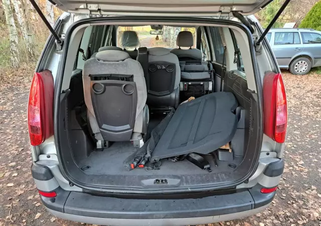 PEUGEOT 807 2.0 HDi Trendy