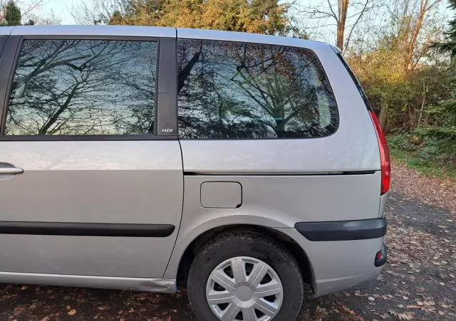 PEUGEOT 807 2.0 HDi Trendy