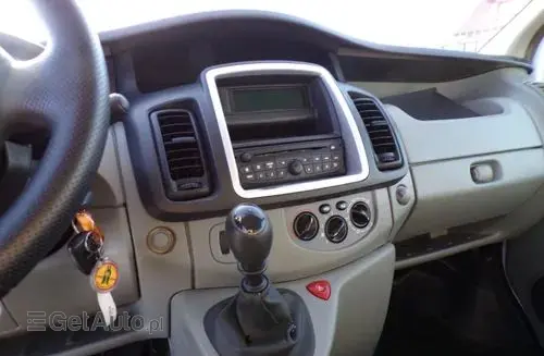 RENAULT Trafic 