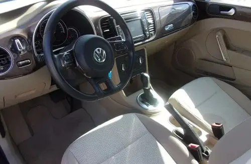 VOLKSWAGEN Beetle 