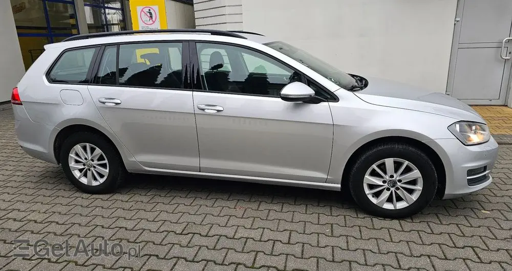 VOLKSWAGEN Golf 1.6 TDI BlueMotion Comfortline