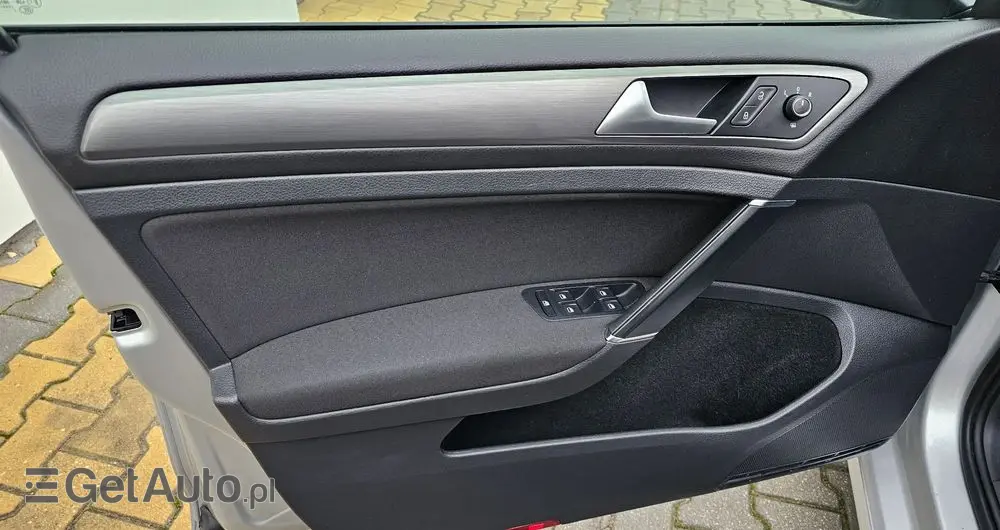 VOLKSWAGEN Golf 1.6 TDI BlueMotion Comfortline