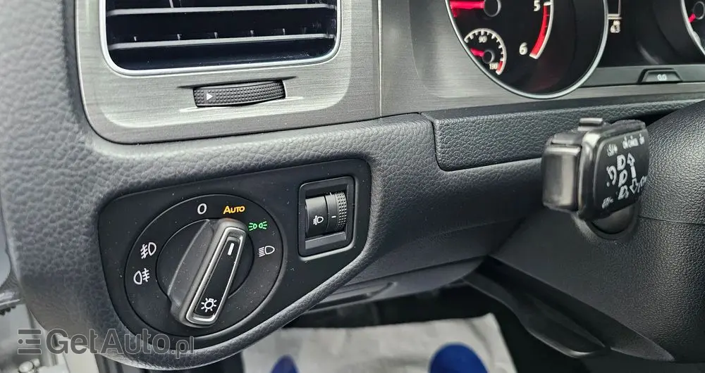 VOLKSWAGEN Golf 1.6 TDI BlueMotion Comfortline