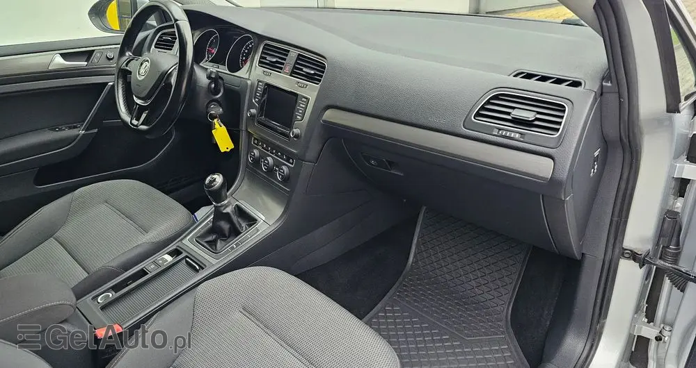 VOLKSWAGEN Golf 1.6 TDI BlueMotion Comfortline