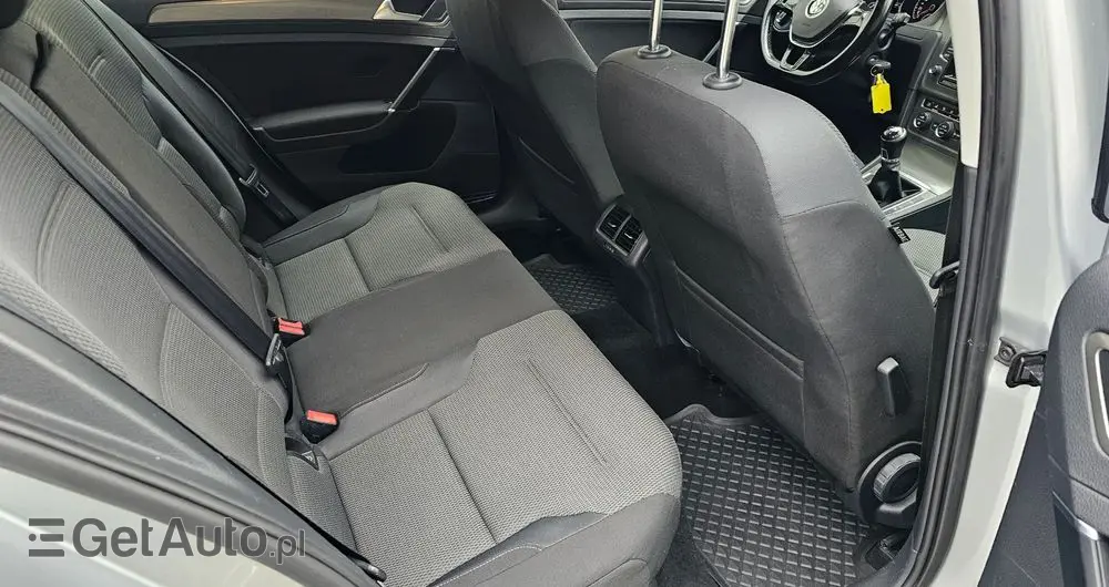 VOLKSWAGEN Golf 1.6 TDI BlueMotion Comfortline